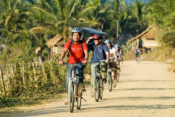 Bicycle tour in Vientiane