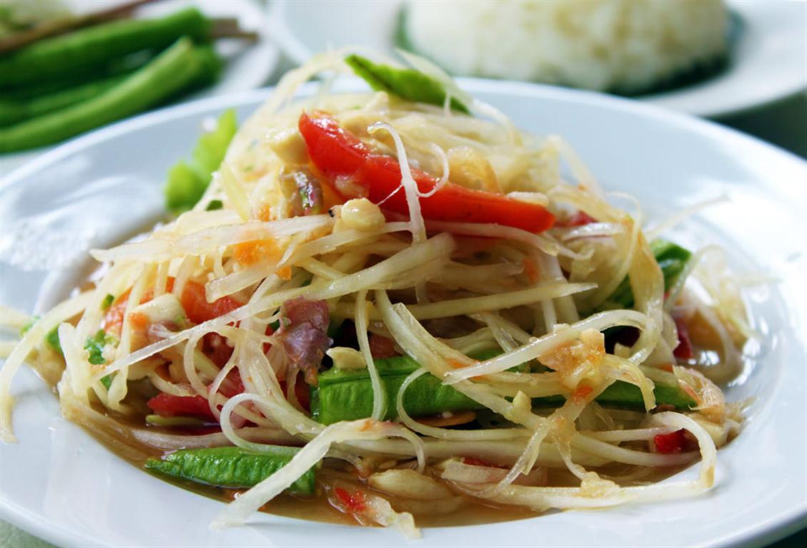 Papaya salad – one of the most spicy dishes in Laos