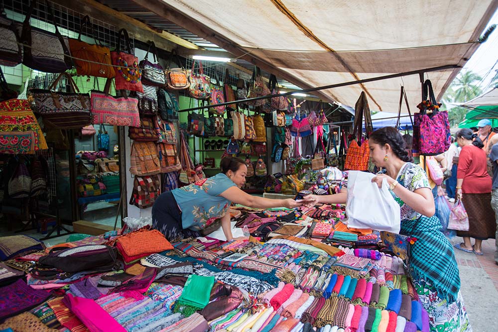 Lisa Regale – a chain of famous shops in Luang Prabang