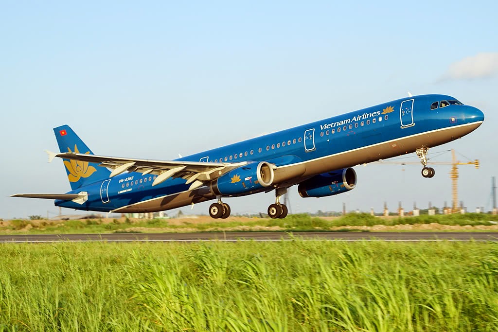 Vietnam Airlines from Hanoi to Sydney