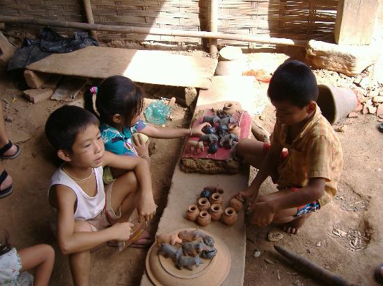 Ban Chan pottery village 